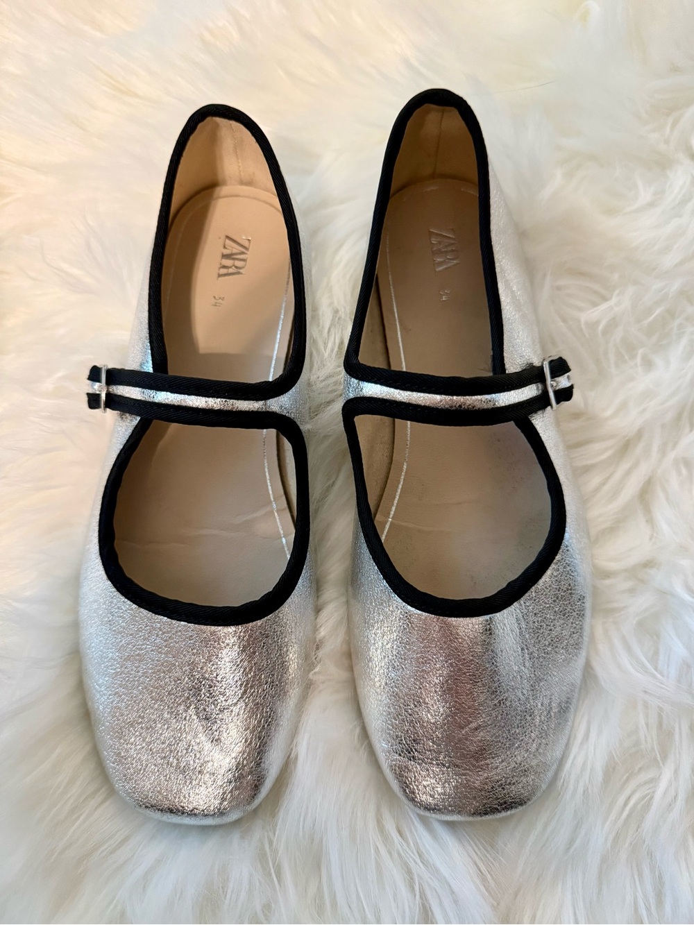 Zara Silver Mary Jane Flats with Black Trim Size 34 (US Size 2.5)